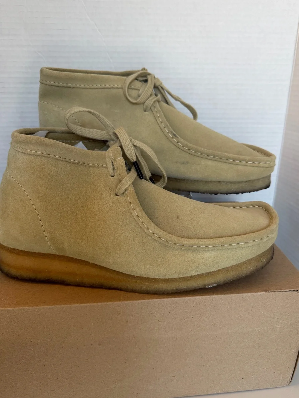 Clarks Men's Wallabee Boot Maple Suede Size 9M